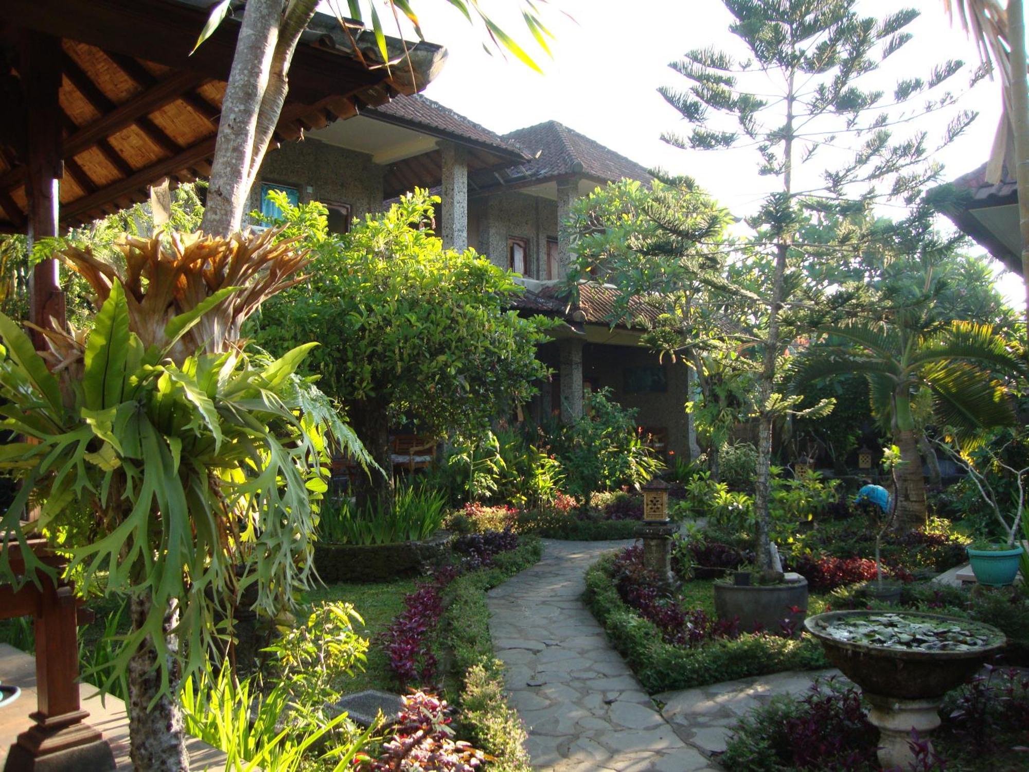 Gusti Home Stay Ubud Δωμάτιο φωτογραφία
