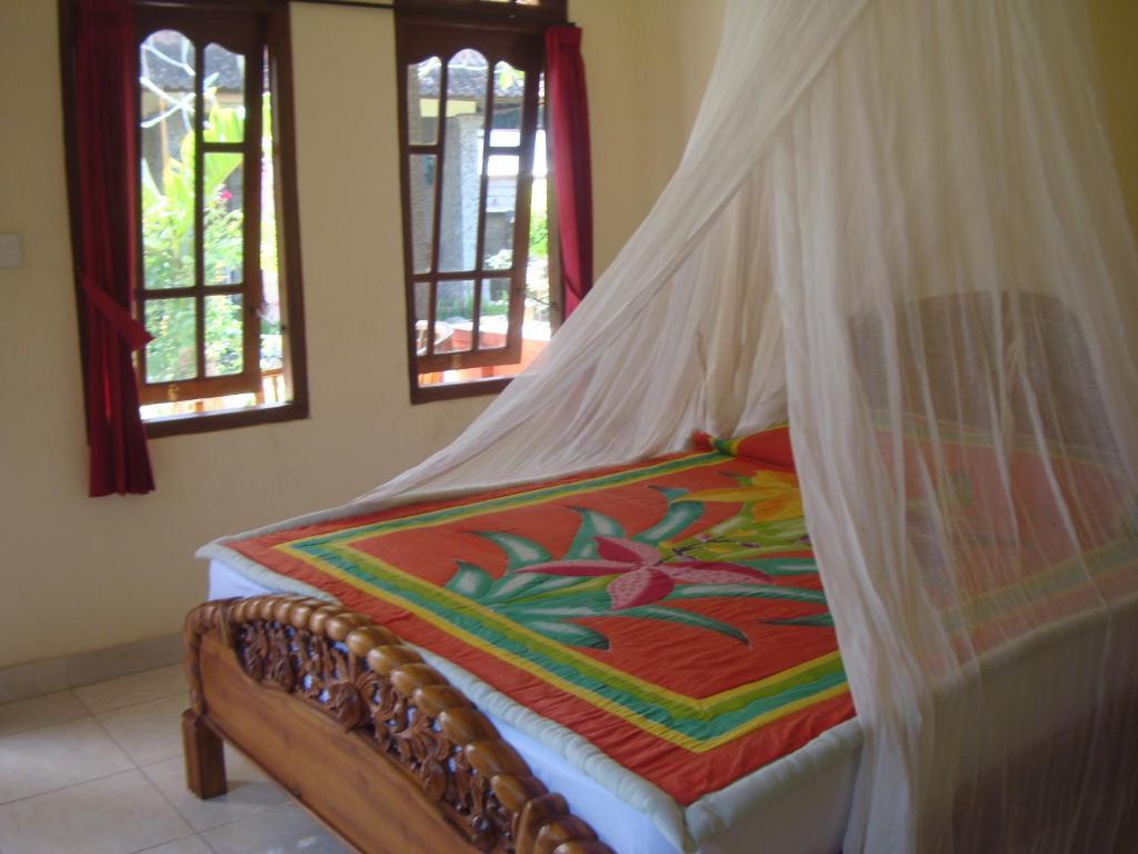 Gusti Home Stay Ubud Δωμάτιο φωτογραφία