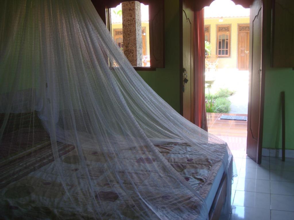 Gusti Home Stay Ubud Δωμάτιο φωτογραφία