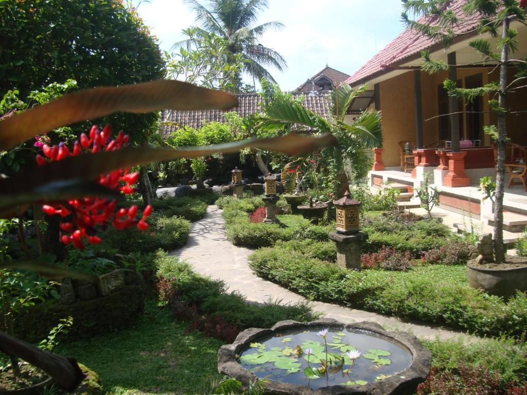 Gusti Home Stay Ubud Δωμάτιο φωτογραφία